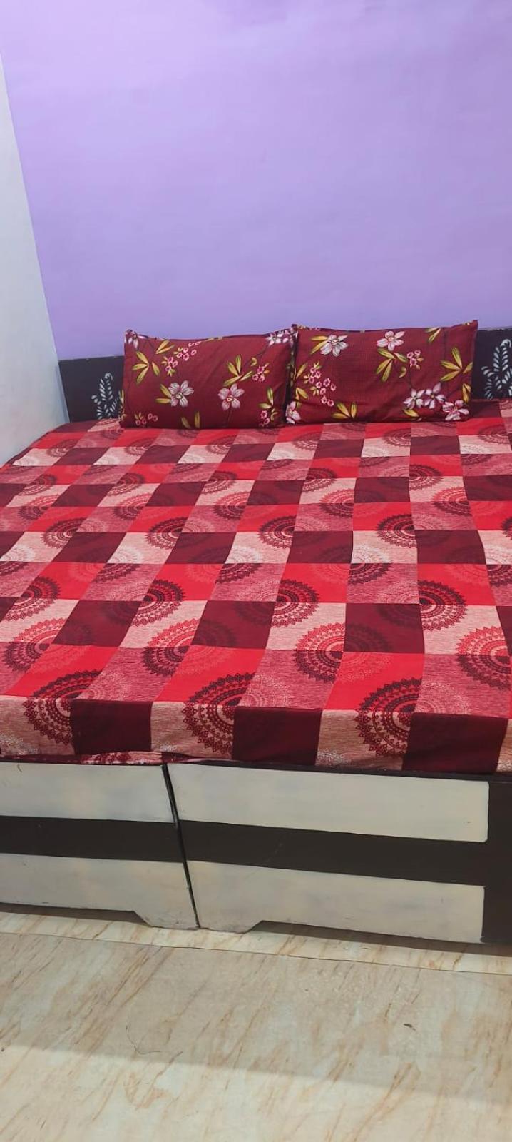 Jay Shree Radhey Home Stay Матхура Екстер'єр фото
